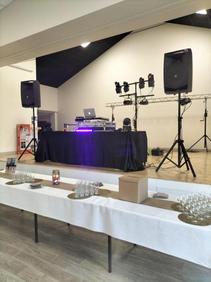 Nous disposons du matériel nécessaire pour assurer le succès de votre réception.